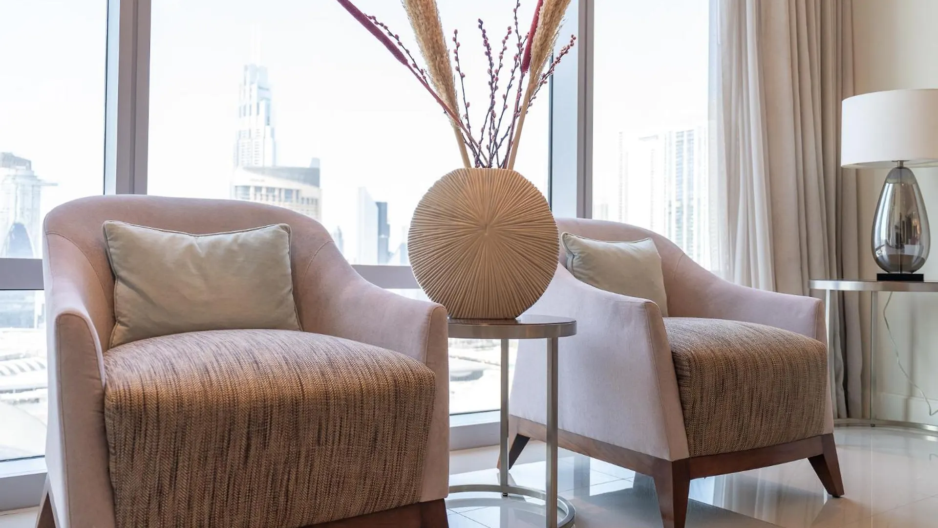 Downtown Elegance - 1Br Apartment With Unmatched Burj Khalifa Views Dubai