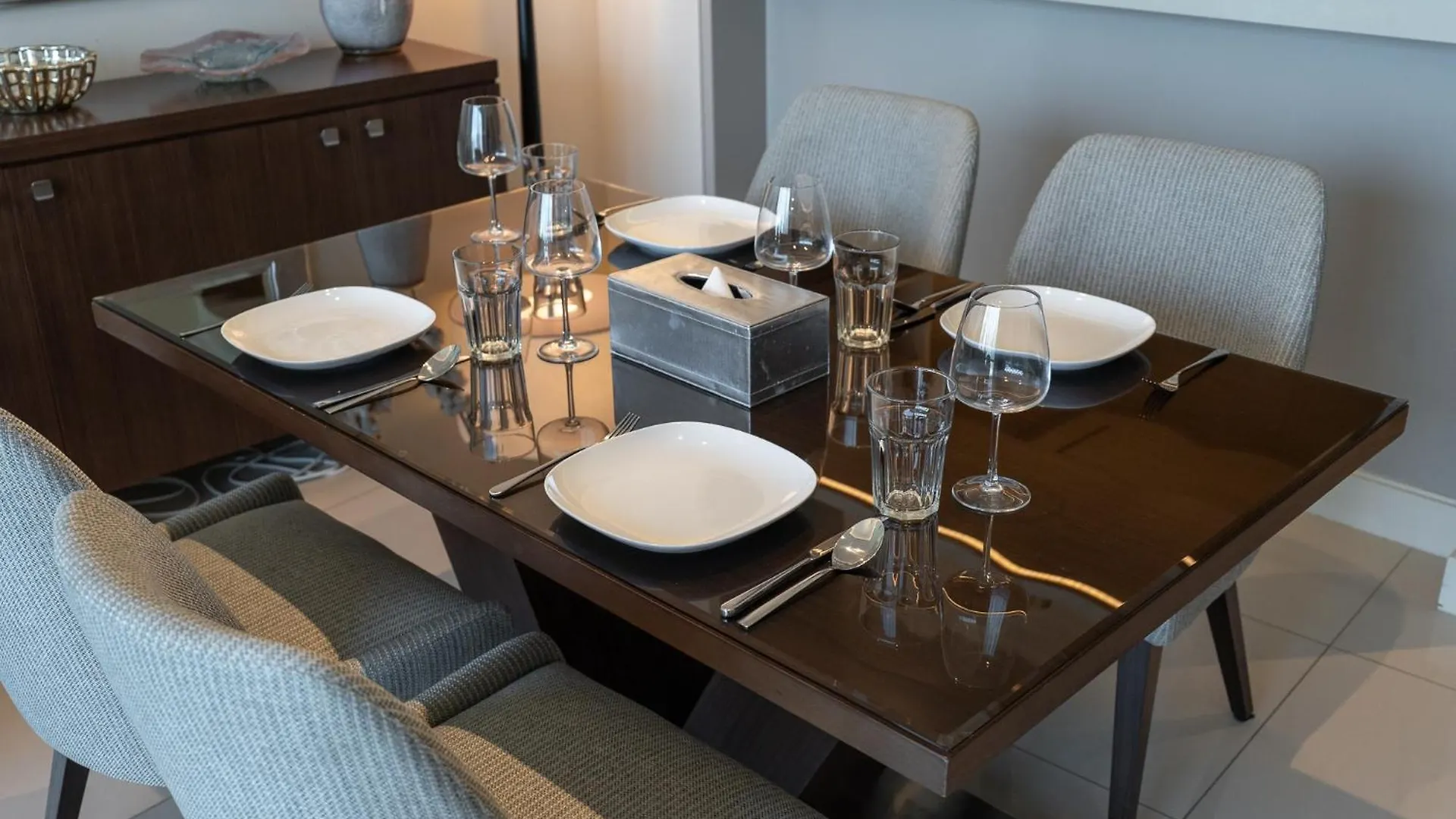 Downtown Elegance - 1Br Apartment With Unmatched Burj Khalifa Views Dubai