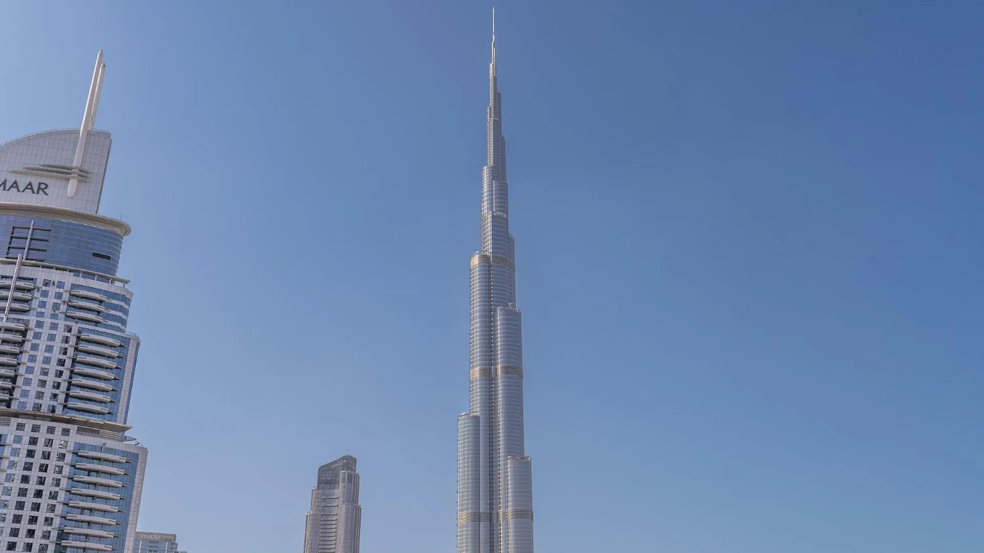 Downtown Elegance - 1Br Apartment With Unmatched Burj Khalifa Views Dubai