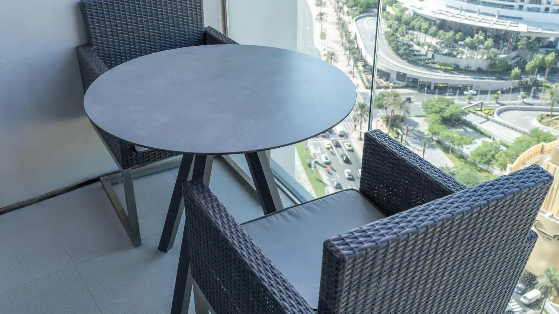 Downtown Elegance - 1Br Apartment With Unmatched Burj Khalifa Views Dubai
